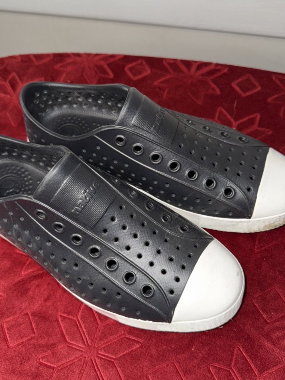 Native Unisex Adults Jefferson Water Shoe Men 7 Women’s 9 Waterproof Grey Black